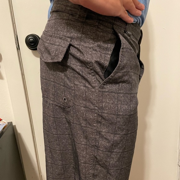 Wave Zone gray shorts with pattern - Picture 2 of 2